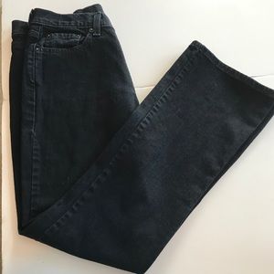 Levi’s 515 bootcut Jeans. Size 8
